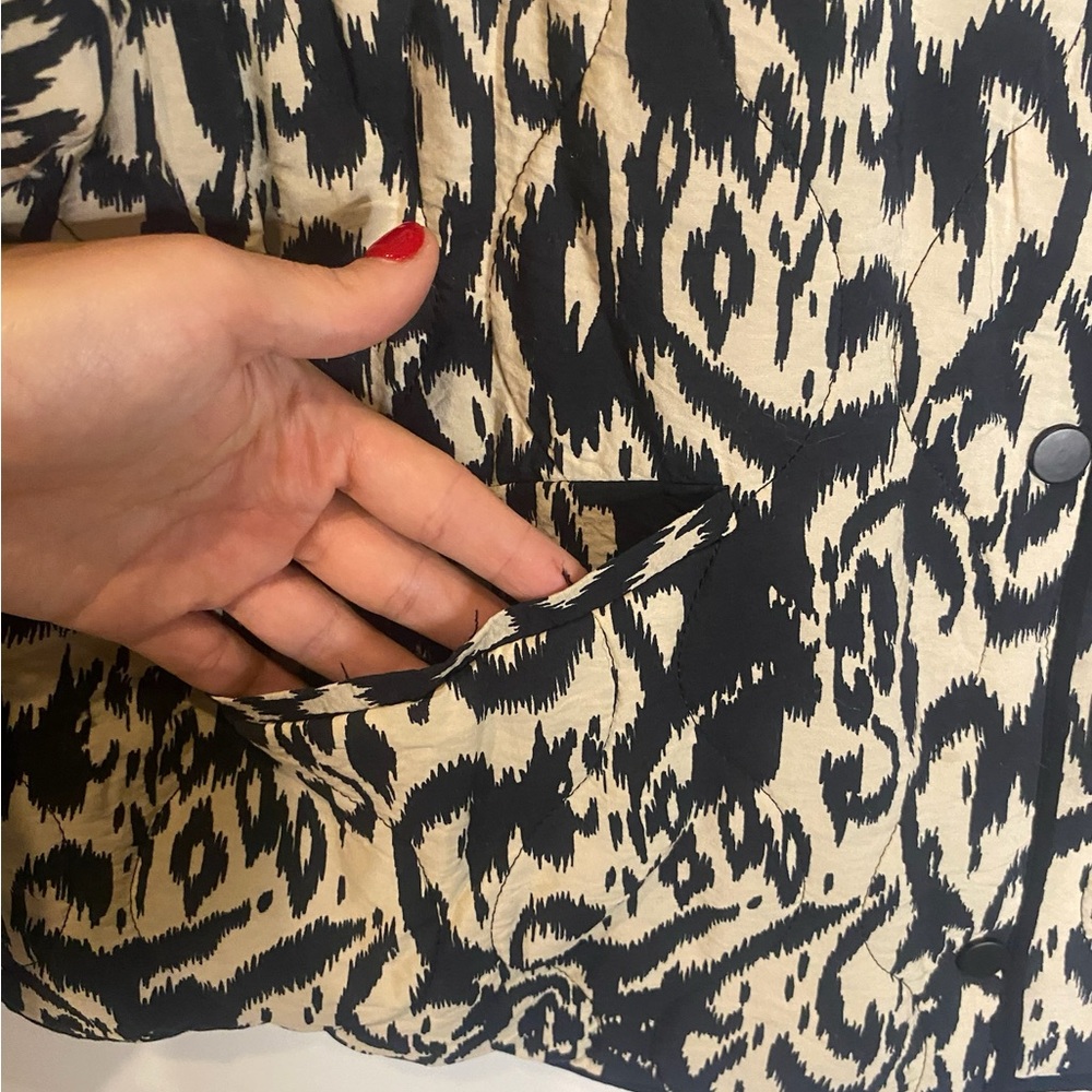 Zara Black and Cream Teddy Jacket - Picture 3 of 4